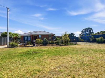 9 Bond Street, Campbell Town