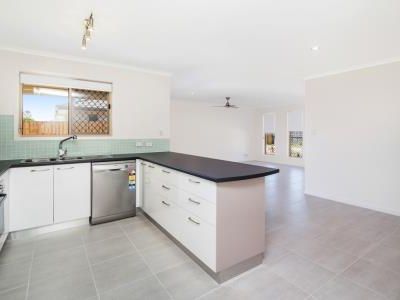 1 / 5 Jovi Court, Scarness