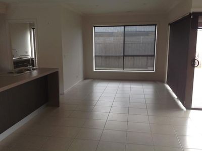 27 Paraffin Drive, Leopold