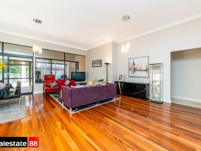 10 St Oswald Rise, Churchlands