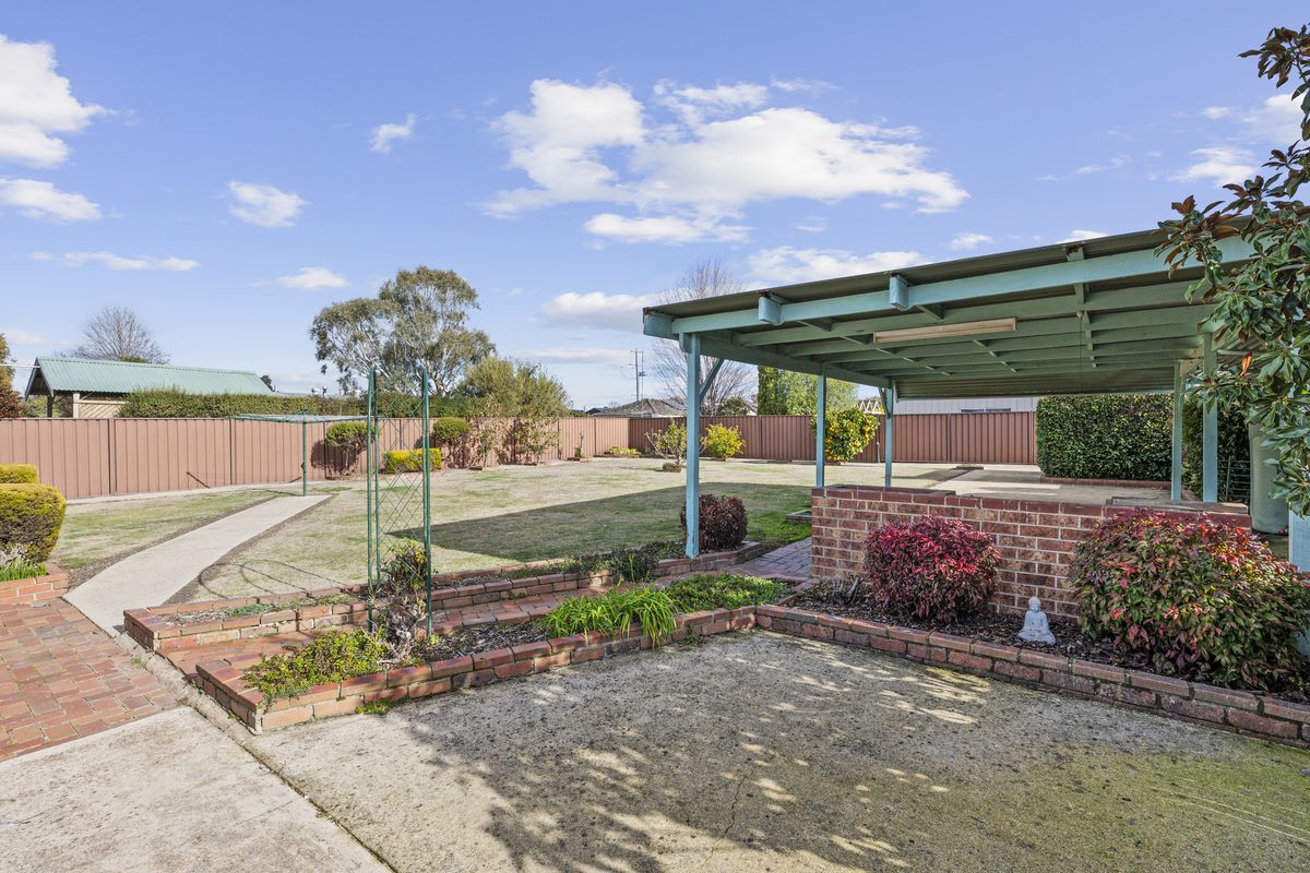 9 Club Court, Mansfield