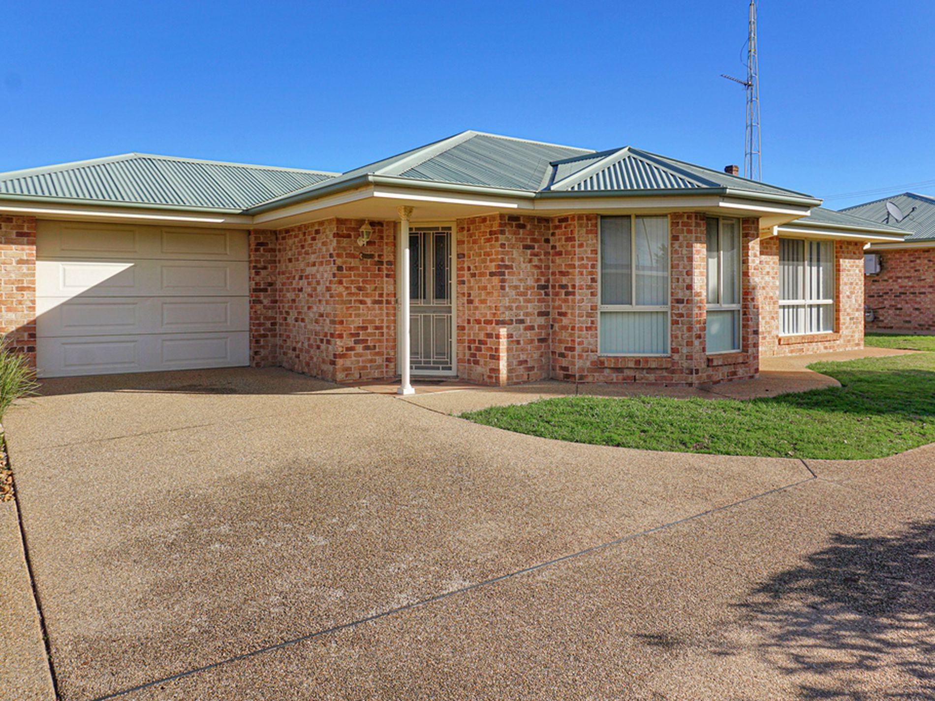 3 / 115 Operator Street, West Wyalong