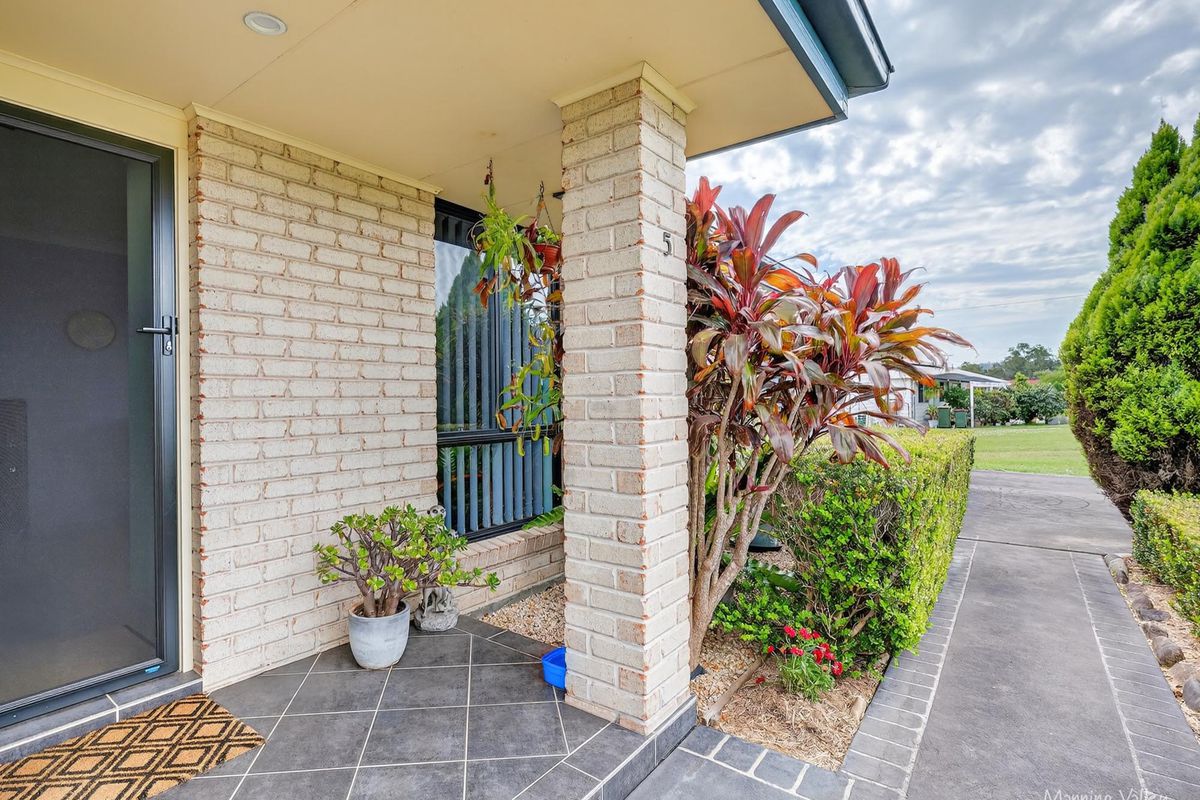 5 Mitchell Close, Coopernook