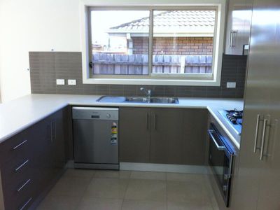 Unit 2 / 1 Swift Street, Hoppers Crossing