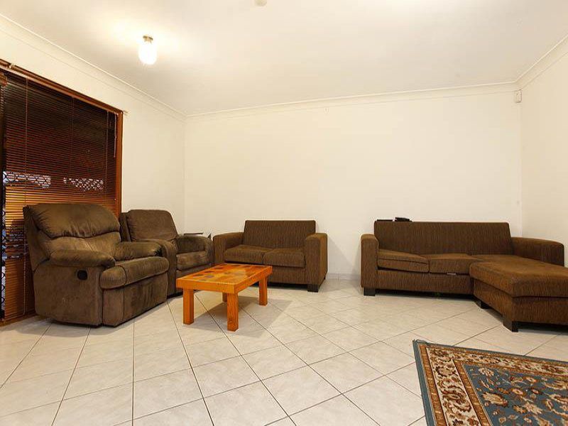 37 Horseshoe Cct, St Clair