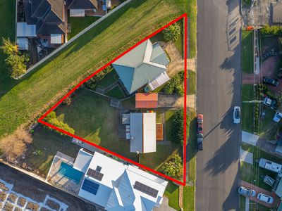 35 & 35A Addison Avenue, Lake Illawarra