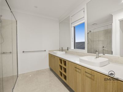 3 Fiorin Street, Clyde North