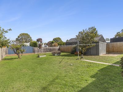 23 Cambra Road, Belmont