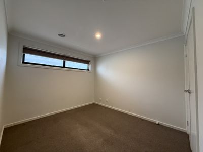 92 Treeve Parkway, Werribee