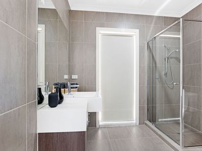 21 St Gwinear Lane, Cranbourne North