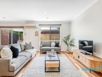 2 / 14 Bristol Road, Pascoe Vale