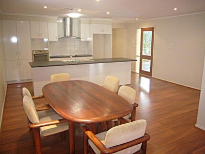 11 Anna Marie Street, Rochedale South
