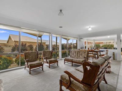 19 Doyle Cres, Seymour