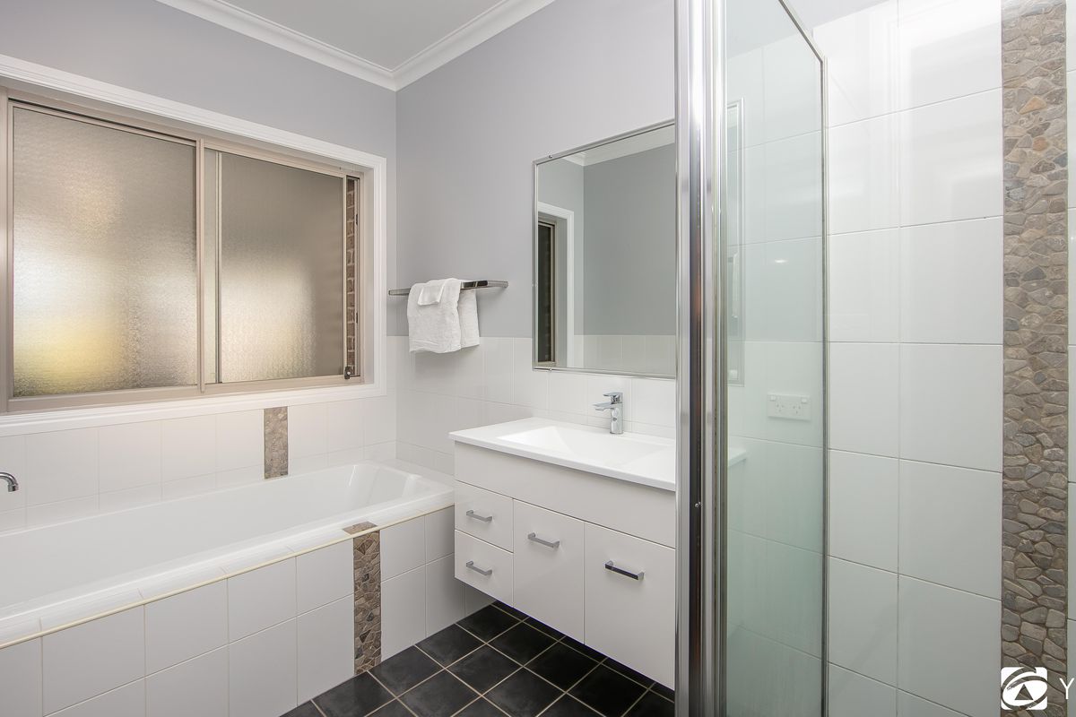 30 McKenzie Drive, Gulmarrad