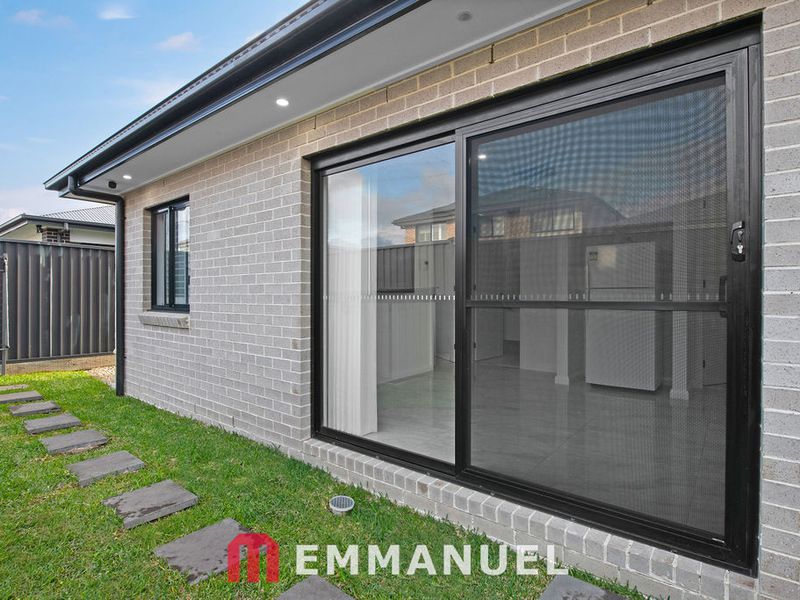 45A Glencoe Circuit, Gables