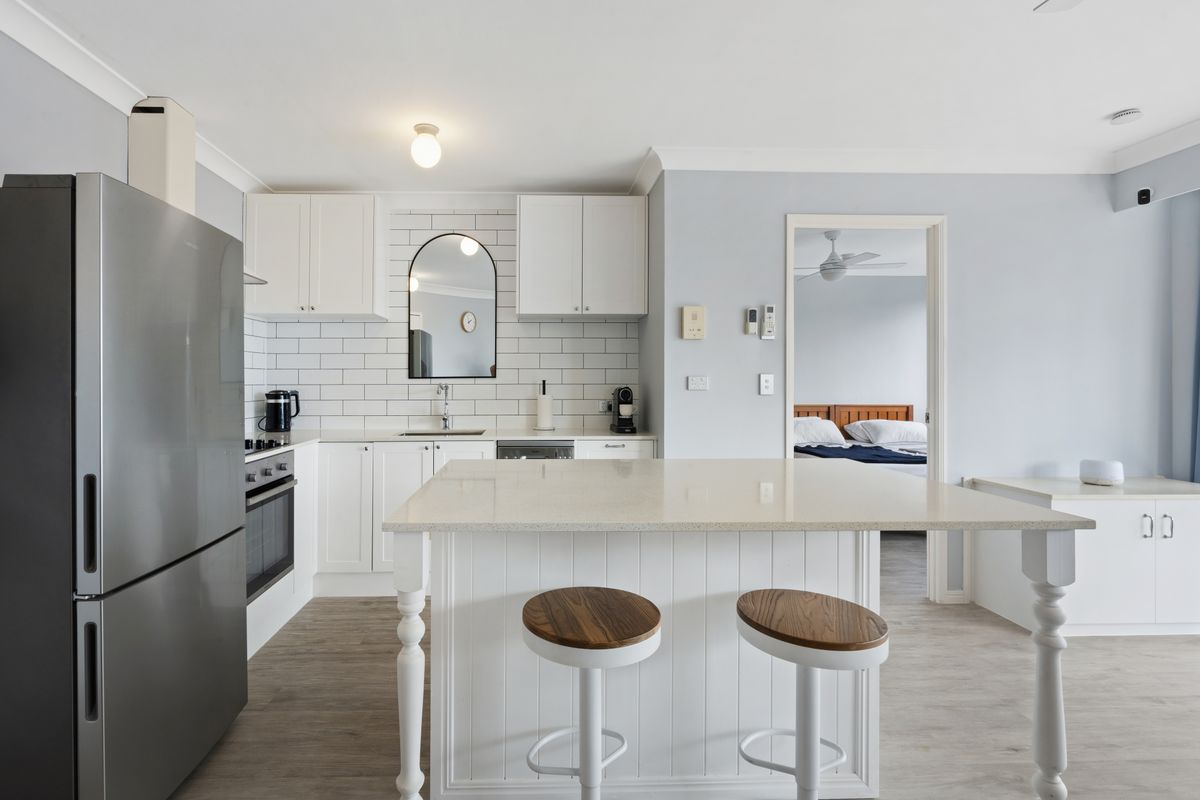 50 / 210 Surf Parade, Surfers Paradise