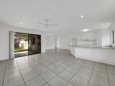 9 Dartmouth Close, Clinton