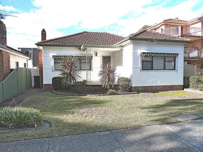 30 Hampden St, Beverly Hills