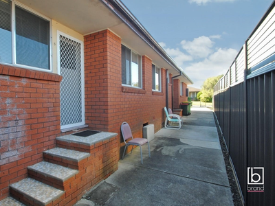 5 / 8 Holmes Avenue, Toukley