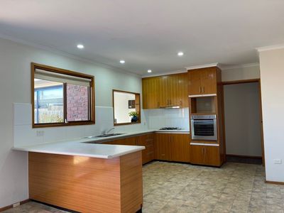 15 Ashleigh Court, Kealba