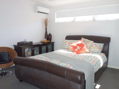 1/3 Leeder Street, Glendalough