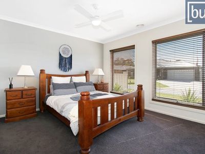 12 Mcdougall Gr, Wodonga