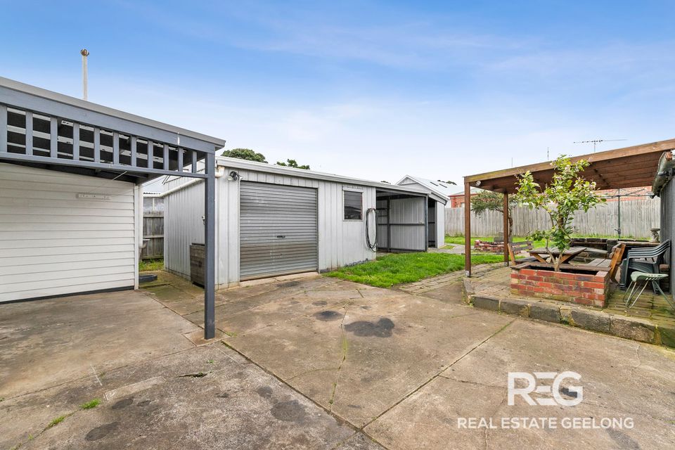 39 Dorothy Avenue, Belmont