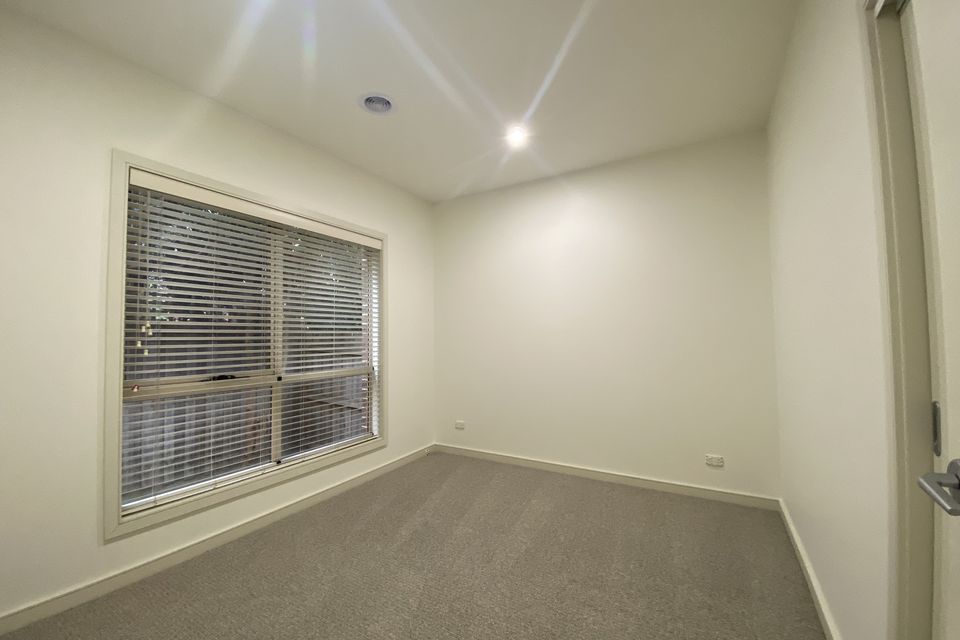 2 / 29 Simpson Drive, Mount Waverley