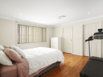 12 Dilston Close, West Hoxton