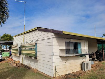 6 SUNRISE ROAD, Sapphire Central