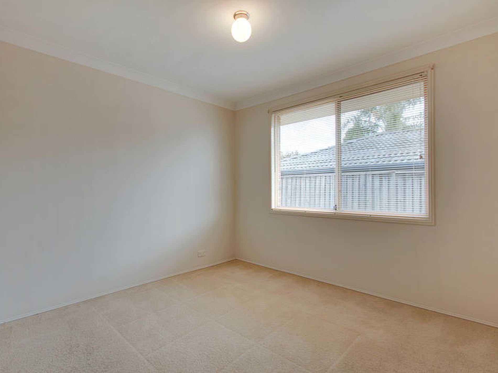 21 Nydeggar Avenue, Glenwood