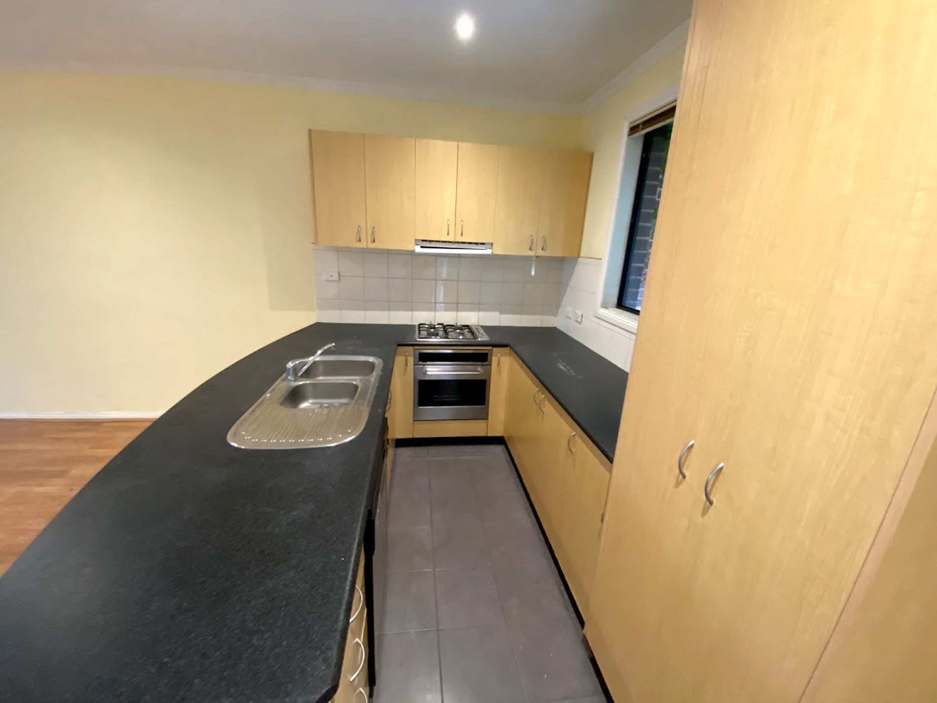 6 / 113-115 Ballarat Road, Footscray