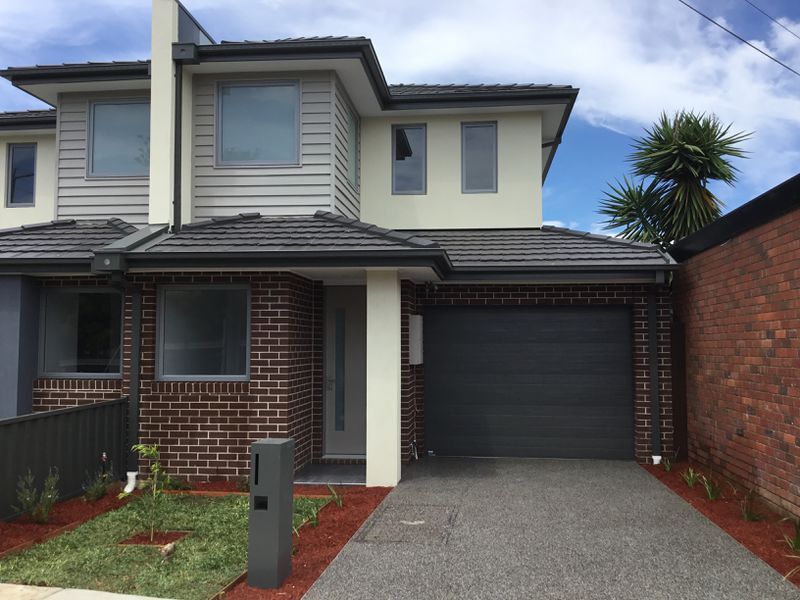 1B Fawkner Crescent, Keilor East