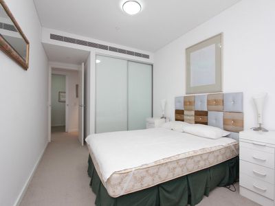 806 / 21 Bow River, Burswood
