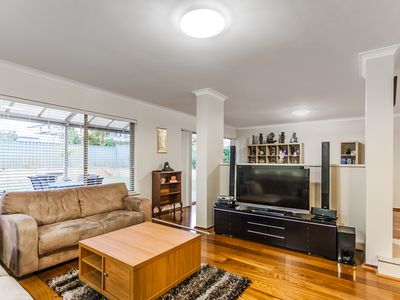 60 Whitfeld Terrace, Winthrop