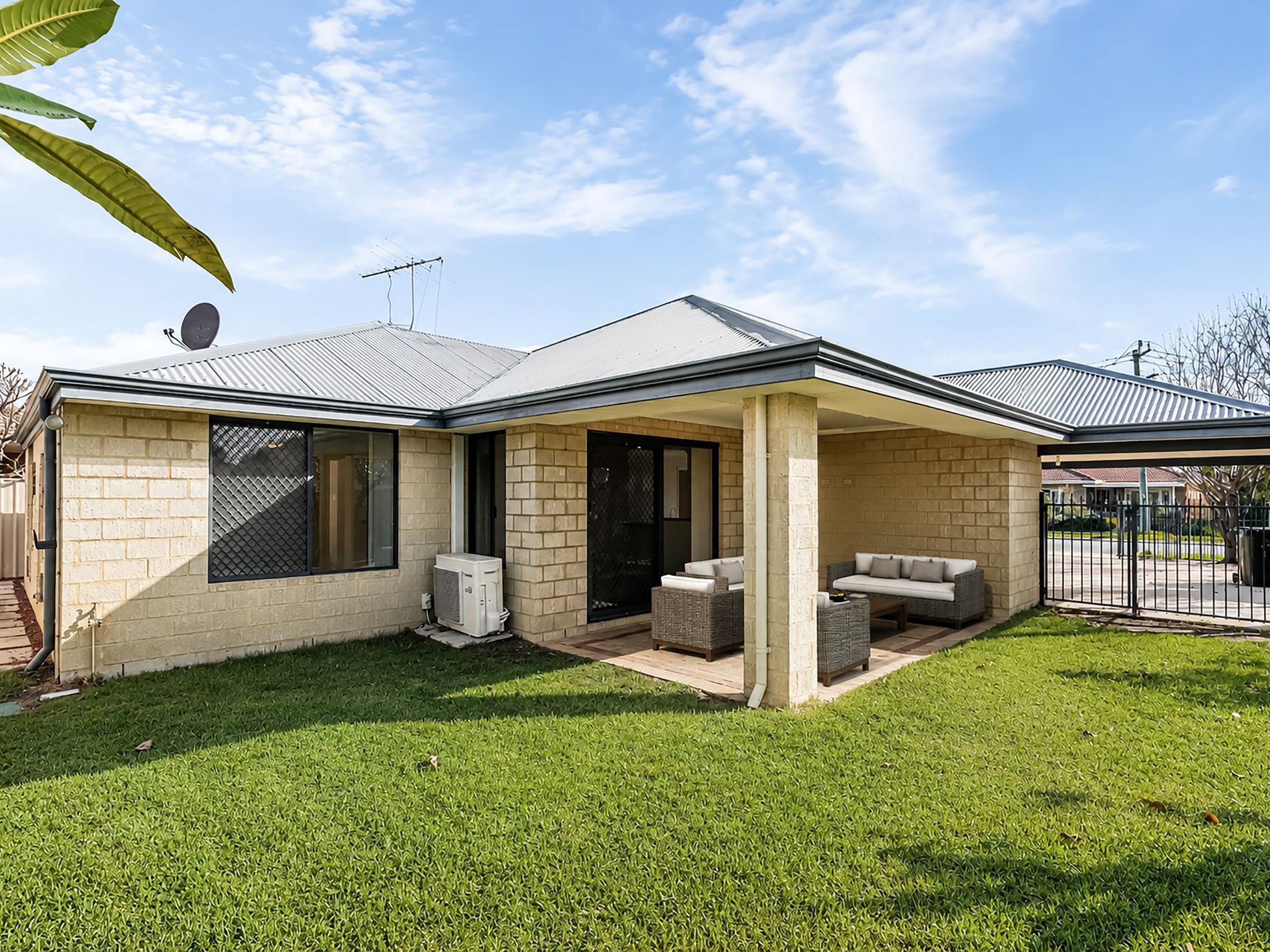 94 Sayer Street, Midland