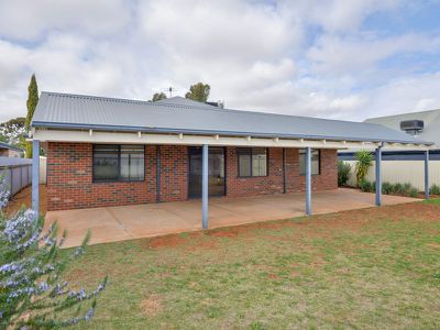 38 Geoffrey Stokes Parade, Kalgoorlie