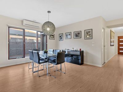 8 Malmesbury Road, Cranbourne North