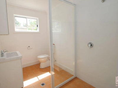 238B Tuggerawong Road, Tuggerawong