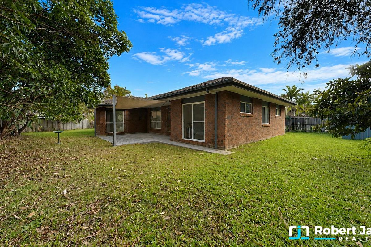 6 Driver Court, Tewantin