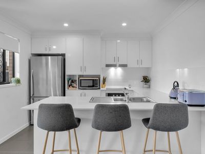 10 / 15 Waratah Way, Morayfield