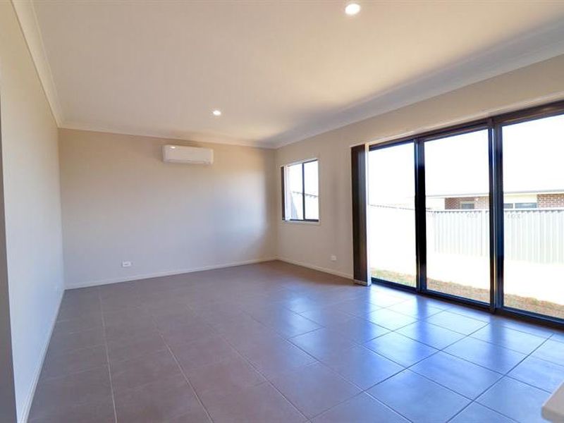 62 Nicholson Parade, Spring Farm
