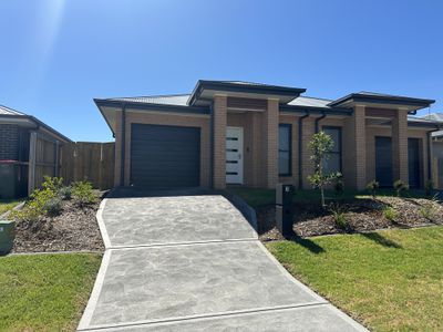 3 Caputar Way, Lochinvar