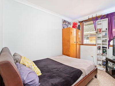 4 Fisher Street, Oak Flats