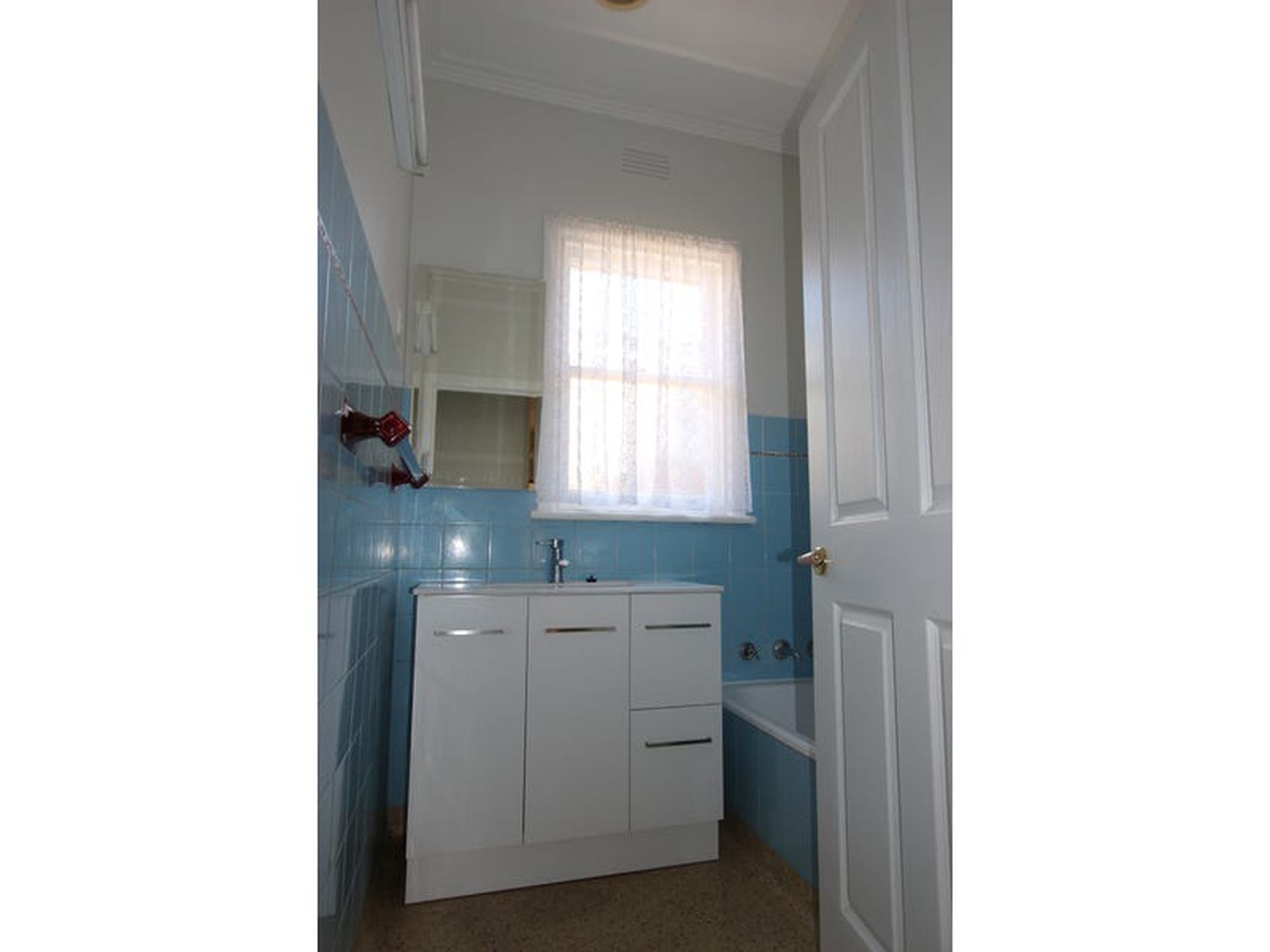 6 Pride Avenue, Hamlyn Heights