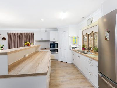 38 Brushtail Crescent, Doolandella