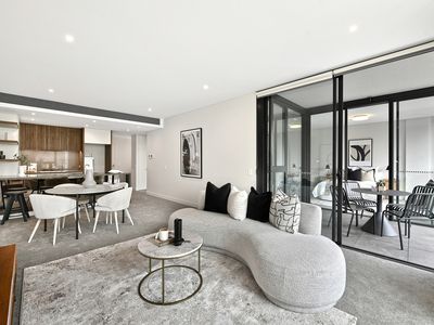 316 / 1A The Crescent, Forest Lodge