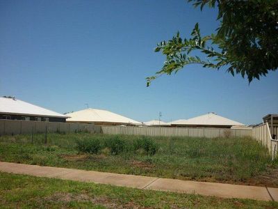 4 Keswick Parkway, Dubbo