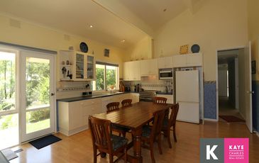 6 McArthur Road, Beaconsfield Upper