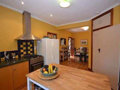 12 Lakeside Avenue, Mount Beauty